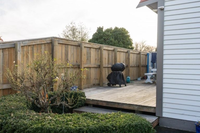 Photo of property in 46 Cologne Street, Martinborough, 5711