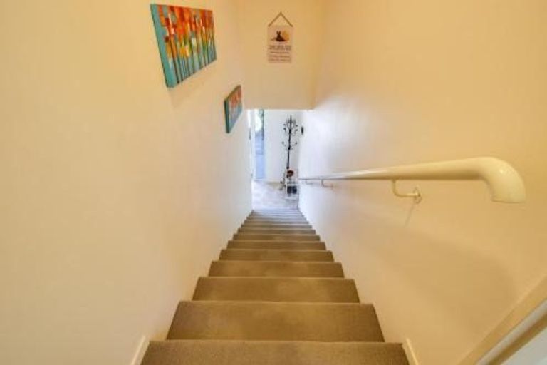 Photo of property in 13b Onslow Road, Bluff Hill, Napier, 4110