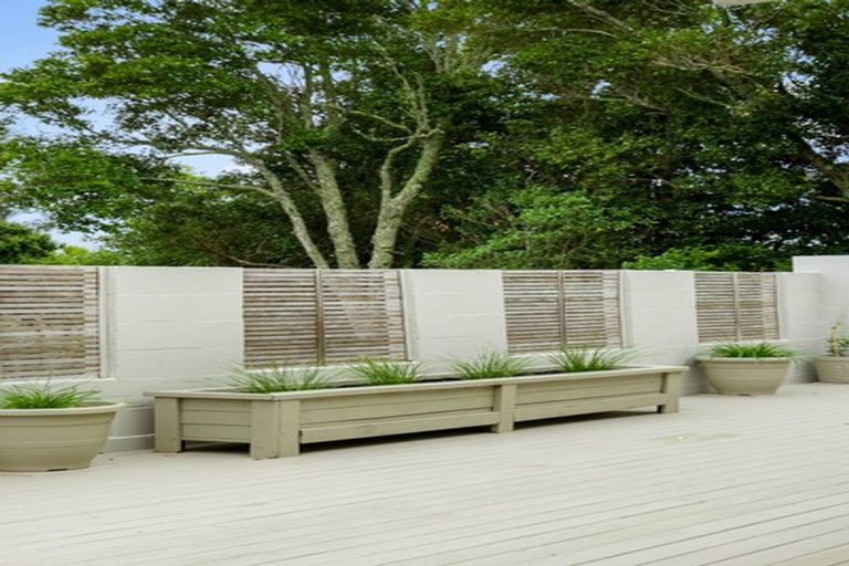 Photo of property in 1/15 Pemberton Avenue, Bayview, Auckland, 0629