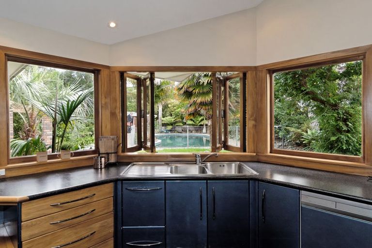 Photo of property in 97 Shaw Road, Oratia, Auckland, 0604