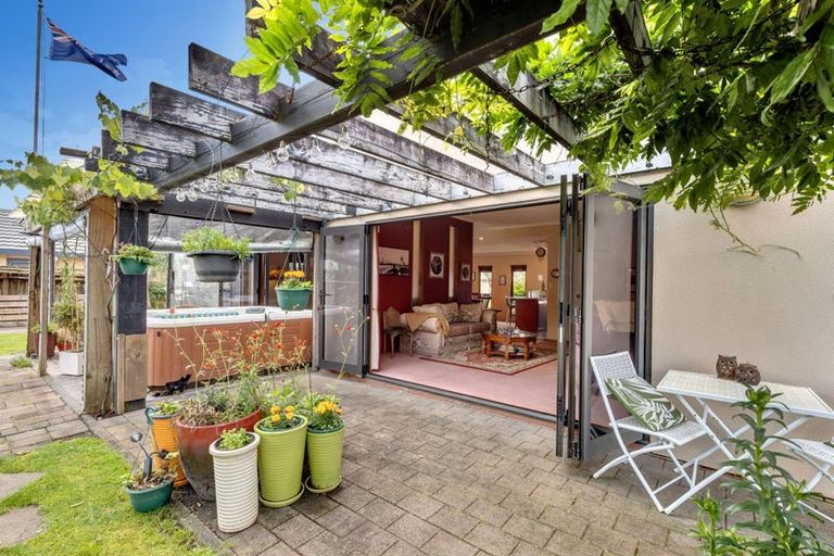 Photo of property in 44 Easton Way, Levin, 5510