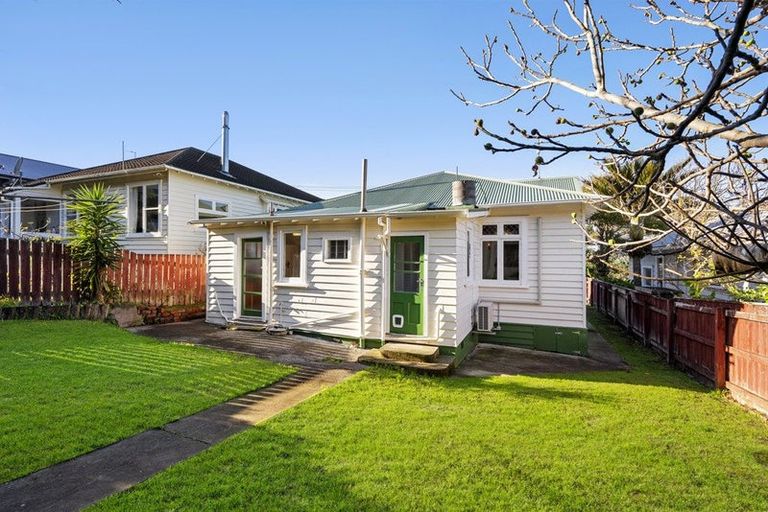 Photo of property in 34 Hohiria Road, Hataitai, Wellington, 6021
