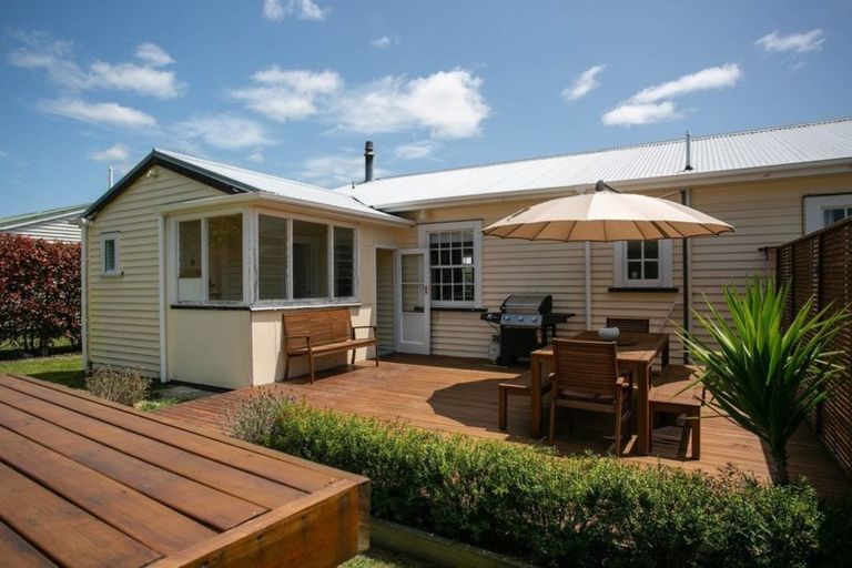 Photo of property in 27 Bear Street, Tirau, 3410