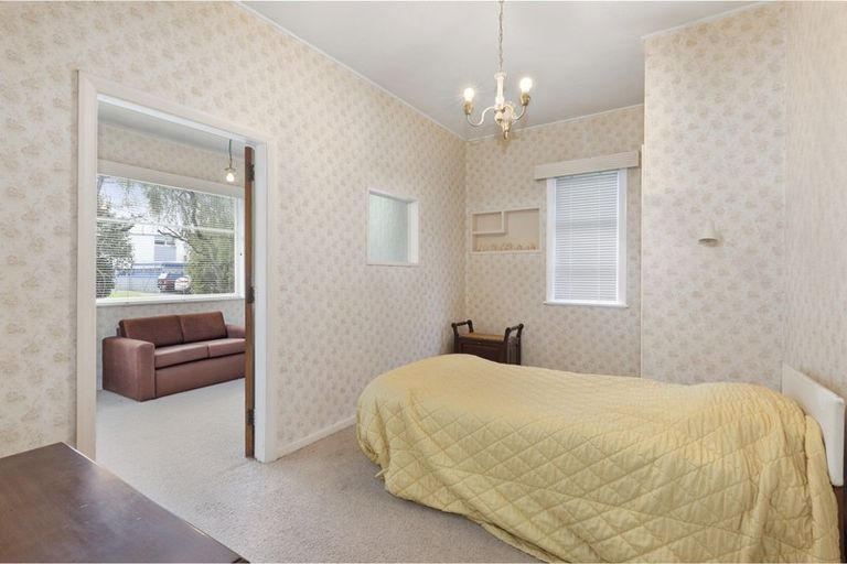 Photo of property in 102 Naenae Road, Naenae, Lower Hutt, 5011