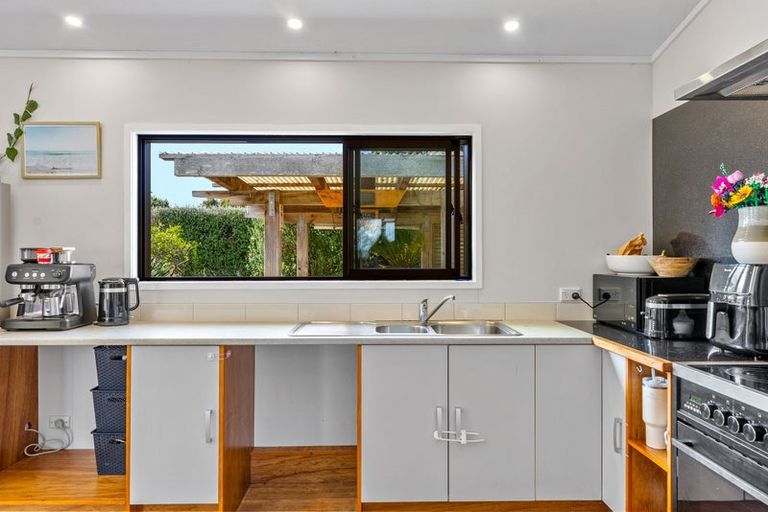 Photo of property in 20 Haywood Lane, Tawharanui Peninsula, Warkworth, 0986