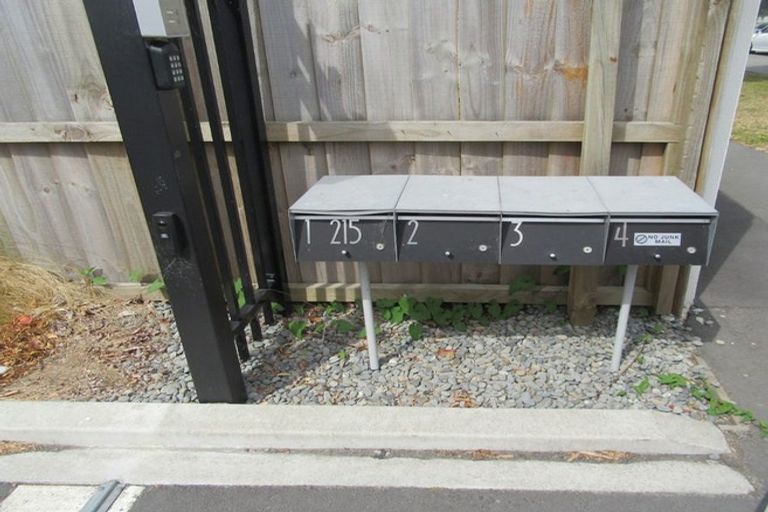 Photo of property in 215 Peterborough Street, Christchurch Central, Christchurch, 8013