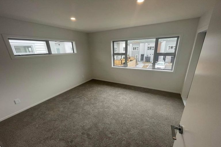 Photo of property in 1117a High Street, Taita, Lower Hutt, 5011