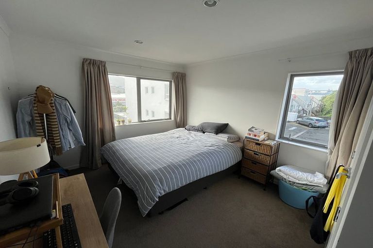 Photo of property in 9/15 Roxburgh Street, Mount Victoria, Wellington, 6011
