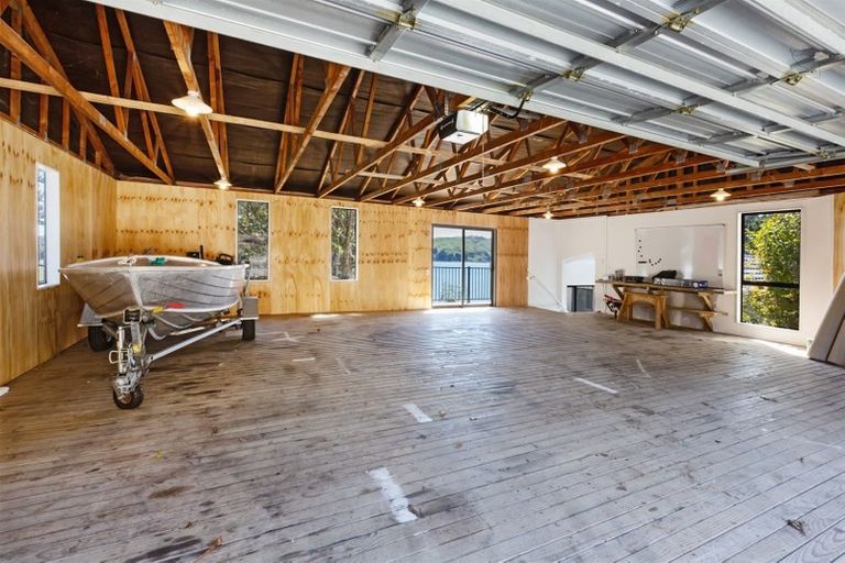 Photo of property in 16 Leeward Drive, Whitby, Porirua, 5024