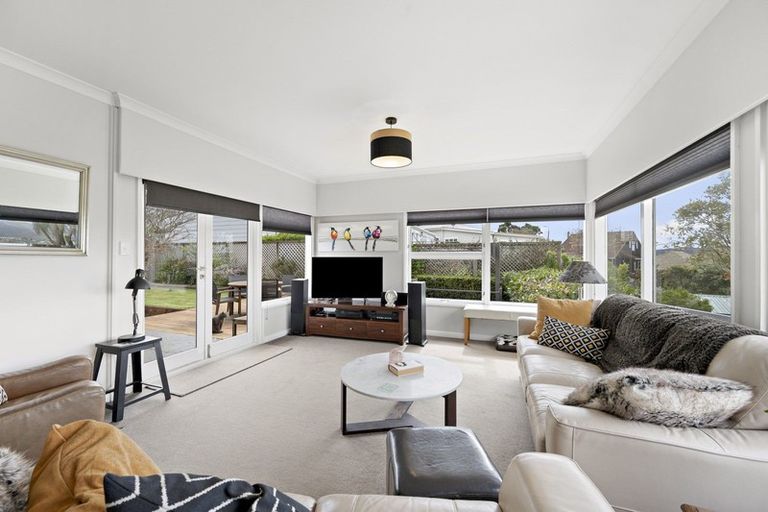 Photo of property in 6 Clifford Road, Johnsonville, Wellington, 6037