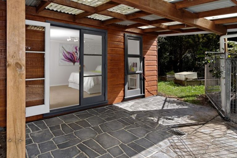 Photo of property in 97 Shaw Road, Oratia, Auckland, 0604