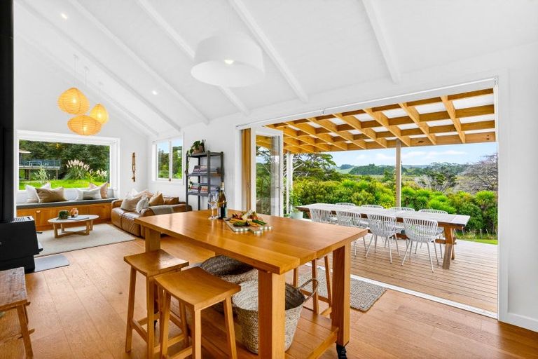 Photo of property in 20 Te Whau Lane, Snells Beach, 0920