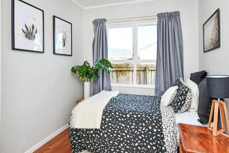 Photo of property in 31 Gossamer Drive, Pakuranga Heights, Auckland, 2010