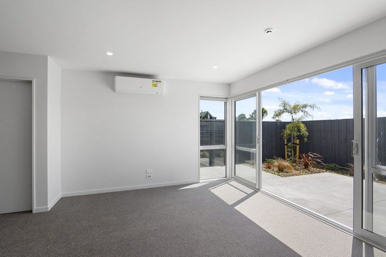 Photo of property in 11 Kakapo Lane, Redwood, Christchurch, 8051