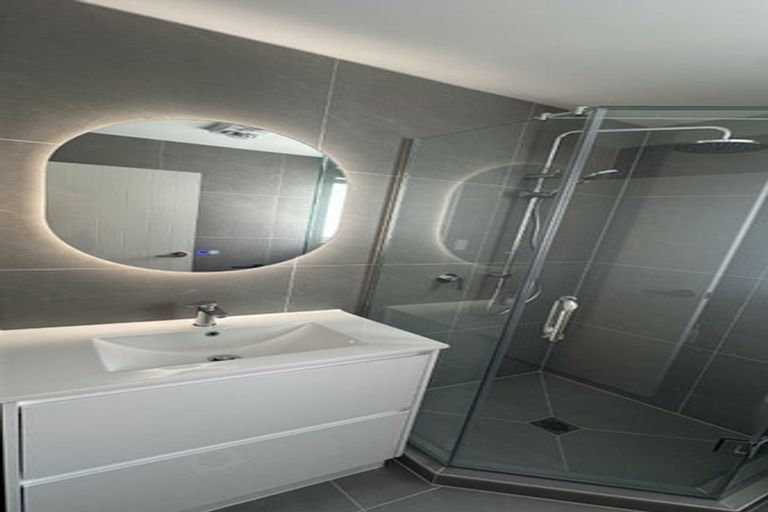 Photo of property in 3/15 Sea Vista Avenue, Beach Haven, Auckland, 0626