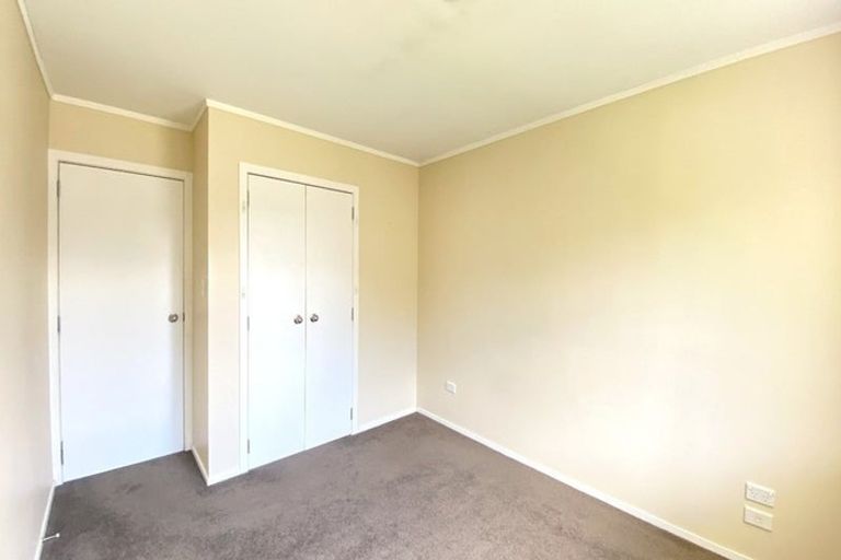 Photo of property in 67 Beach Road, Te Atatu Peninsula, Auckland, 0610