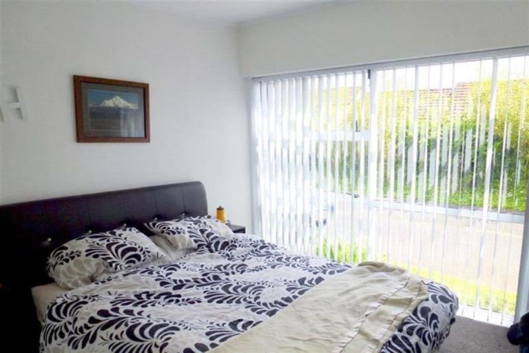 Photo of property in 5/134 Calliope Road, Stanley Point, Auckland, 0624