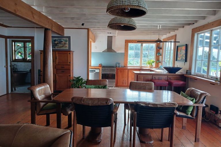 Photo of property in 102 Beach Road, Onerahi, Whangarei, 0110