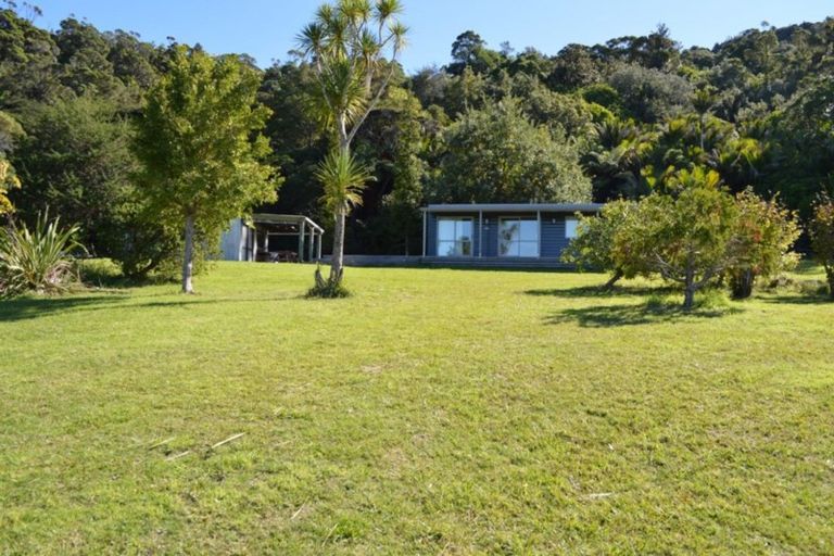 Photo of property in 22 Puriri Place, Tuateawa, Coromandel, 3583