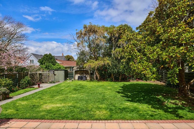 Photo of property in 14 Hinau Street, Woburn, Lower Hutt, 5010
