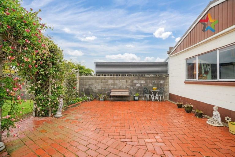 Photo of property in 49 Mauchline Street, Wallacetown, 9816