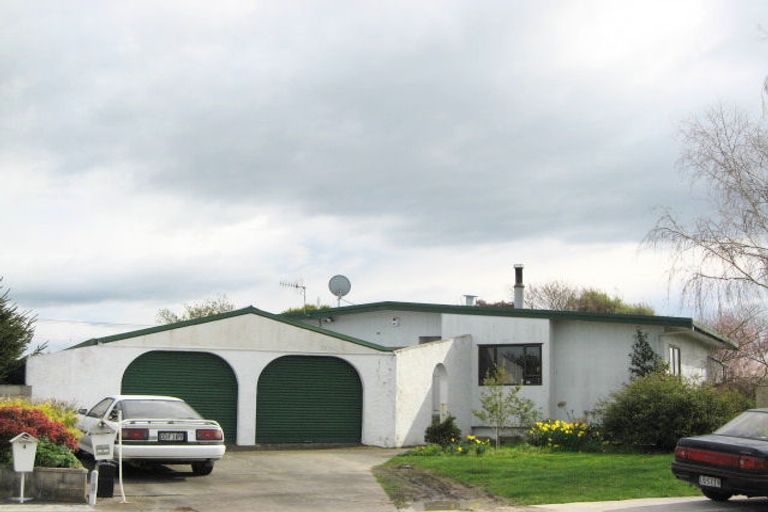 Photo of property in 2 Sutton Avenue, Clive, 4102