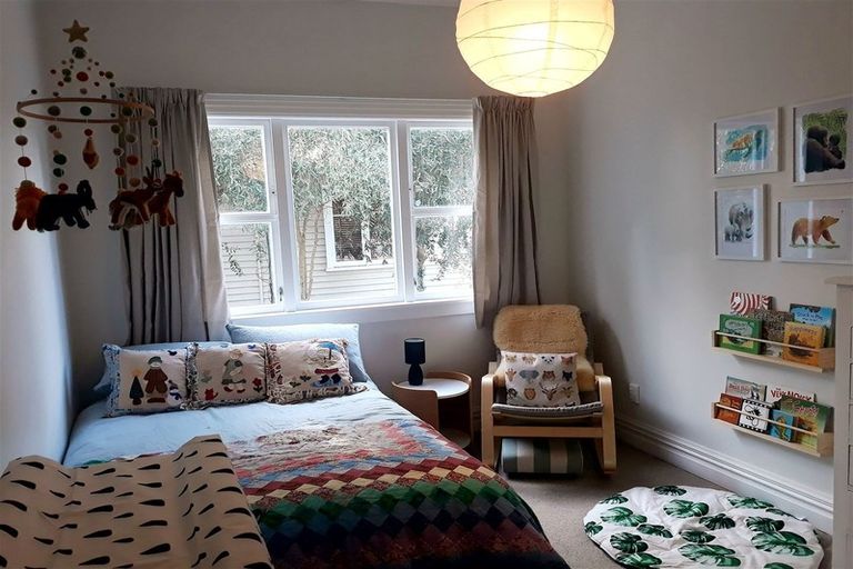 Photo of property in 29 Cologne Street, Martinborough, 5711