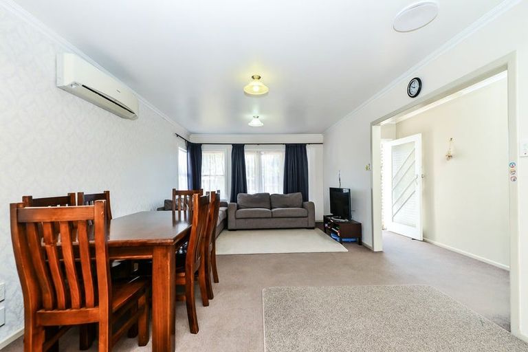 Photo of property in 175 Sandwich Road, St Andrews, Hamilton, 3200