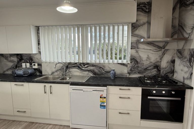 Photo of property in 163 Golf Road, Titirangi, Auckland, 0604