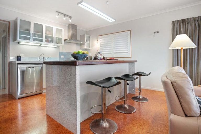 Photo of property in 26 Esplanade Road, Tahawai, 3170