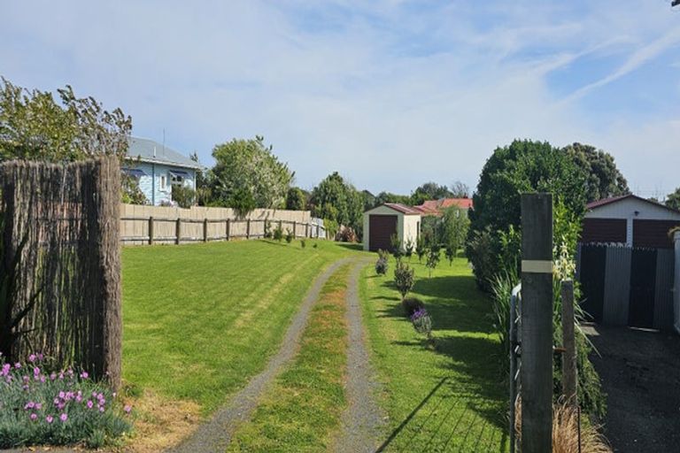 Photo of property in 169 Egmont Street, Patea, 4520