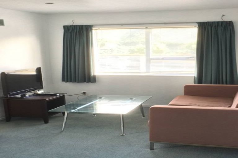 Photo of property in 16 Frobisher Street, Island Bay, Wellington, 6023