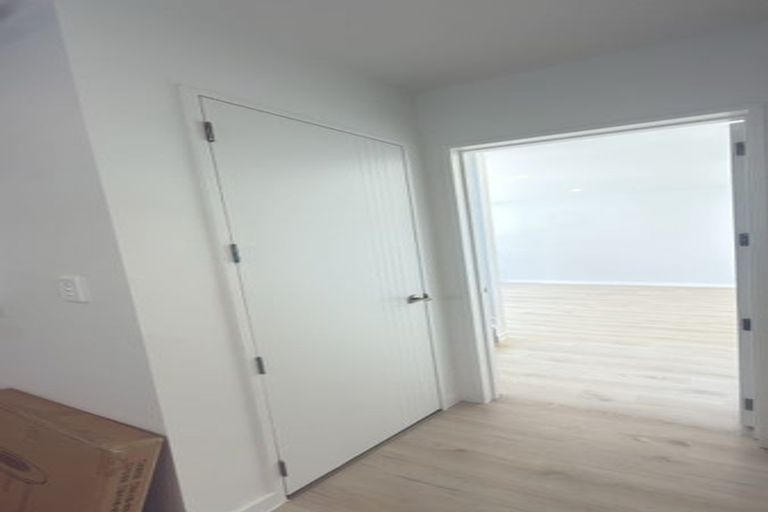 Photo of property in 9d Mander Place, Bucklands Beach, Auckland, 2012