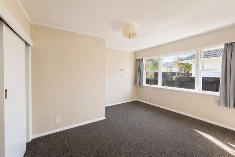 Photo of property in 1009 High Street, Avalon, Lower Hutt, 5011