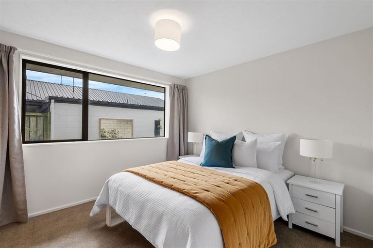 Photo of property in 2/260 Lincoln Road, Addington, Christchurch, 8024