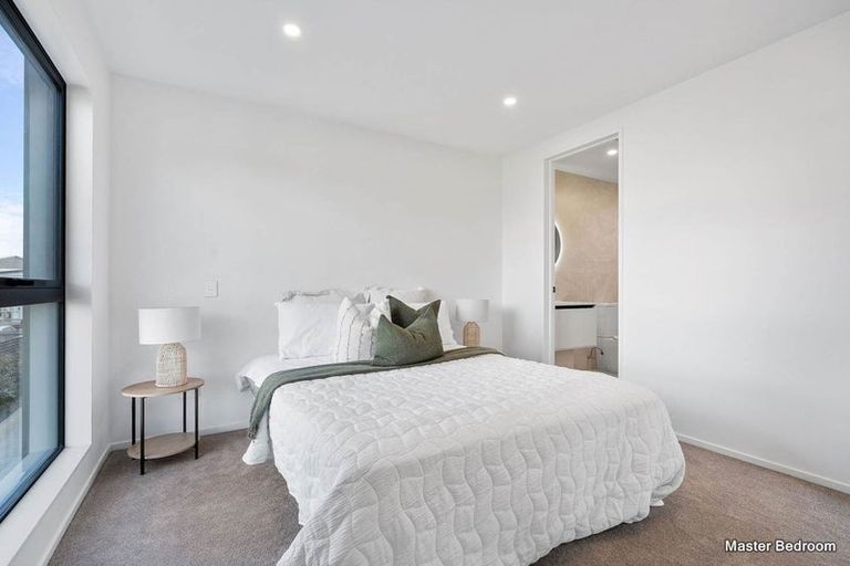 Photo of property in 9a O'donn Avenue, Beach Haven, Auckland, 0626