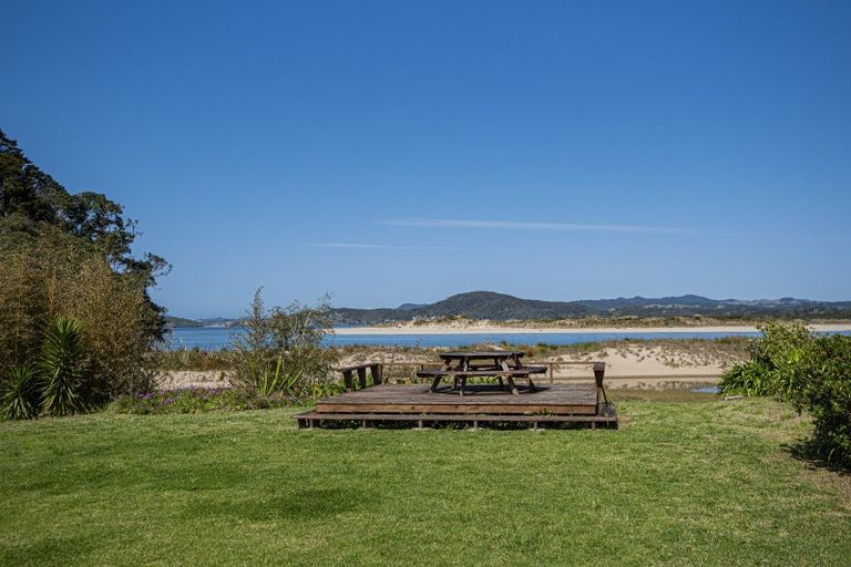 Photo of property in 36 Te Maika Road, Ngunguru, Whangarei, 0173