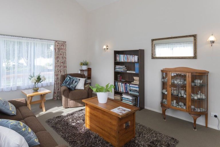 Photo of property in 11 Pohutukawa Grove, Lytton West, Gisborne, 4010