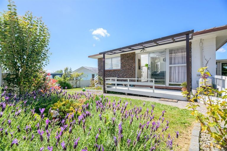 Photo of property in 2/27 Spence Road, Henderson, Auckland, 0612