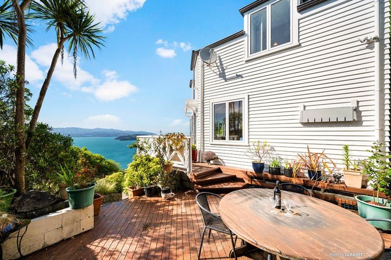 Photo of property in 96 Nicholson Road, Khandallah, Wellington, 6035