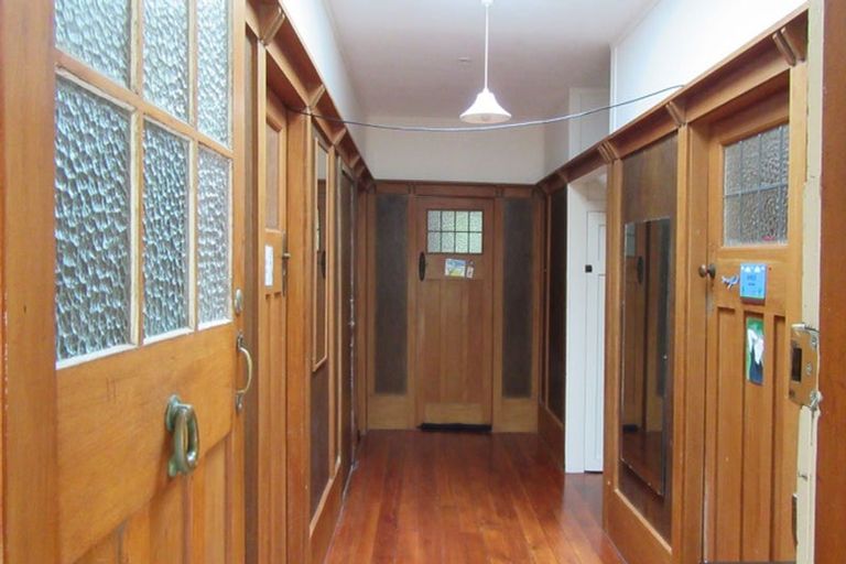 Photo of property in 68 Raroa Road, Kelburn, Wellington, 6012