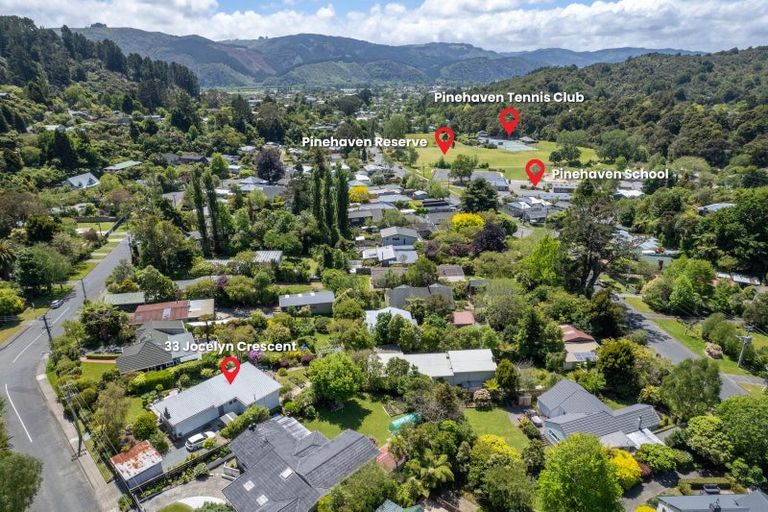 Photo of property in 33 Jocelyn Crescent, Pinehaven, Upper Hutt, 5019