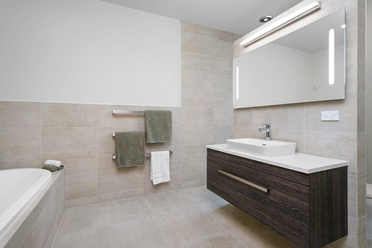 Photo of property in 5 Curnow Place, Leamington, Cambridge, 3432