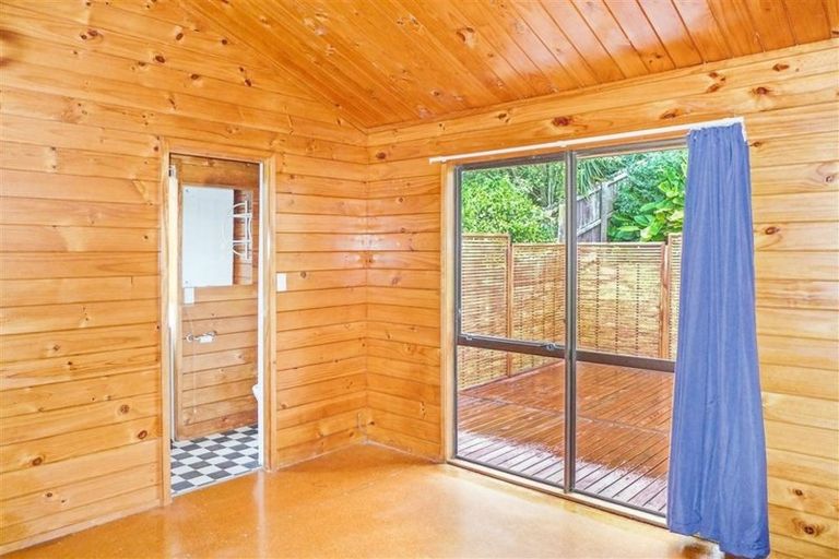 Photo of property in 8 Chardon Place, Henderson, Auckland, 0612