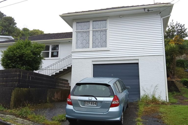 Photo of property in 2 Epsom Way, Karori, Wellington, 6012