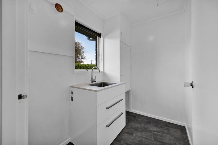 Photo of property in 20 Truby King Street, Merrilands, New Plymouth, 4312