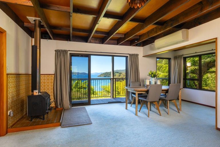 Photo of property in 2069 Queen Charlotte Drive, Ngakuta Bay, Picton, 7281