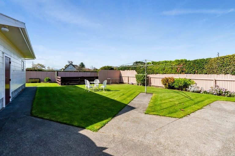 Photo of property in 25 Mcguire Street, Hawera, 4610