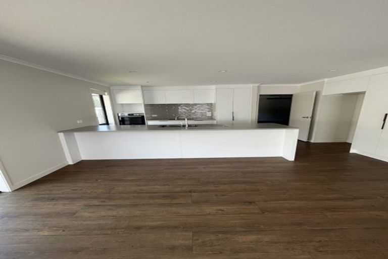 Photo of property in 92 Pakanga Grove, Pyes Pa, Tauranga, 3112