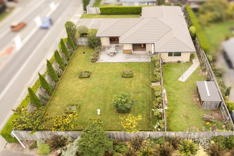 Photo of property in 35 Oxford Road, Rangiora, 7400